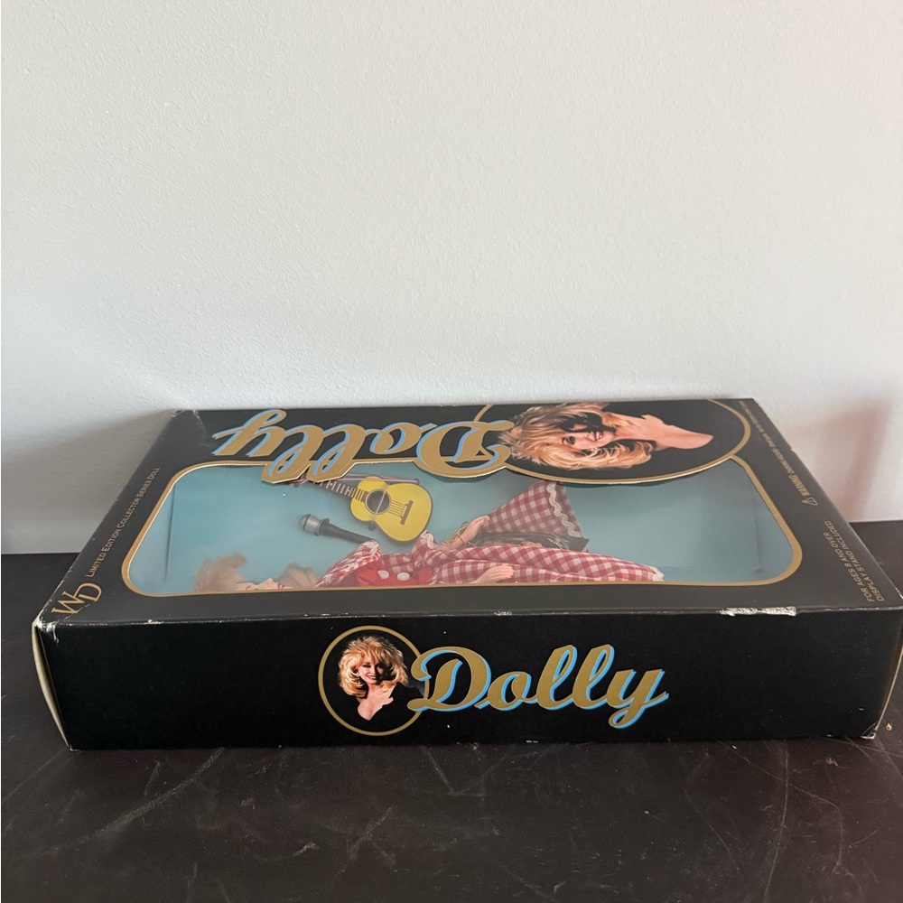 NIB! 1996 GOLDBERGER DOLLY PARTON BARBIE DOLL! - Picture 4 of 9